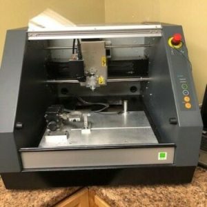 Roland MDX-40A 3D Mill